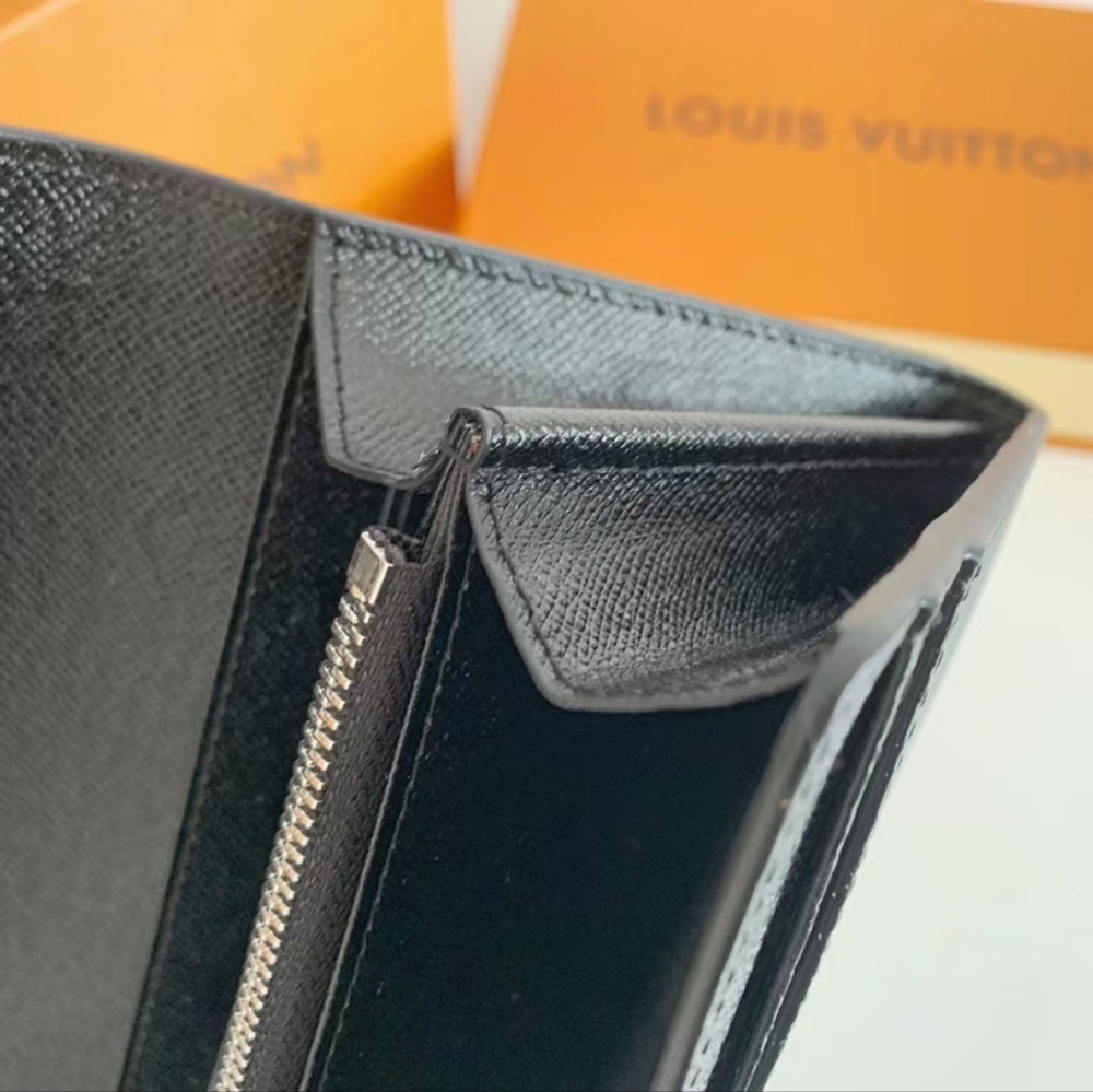<AUTHENTIC>Louis Vuitton  wallet - Picture 9 of 9
